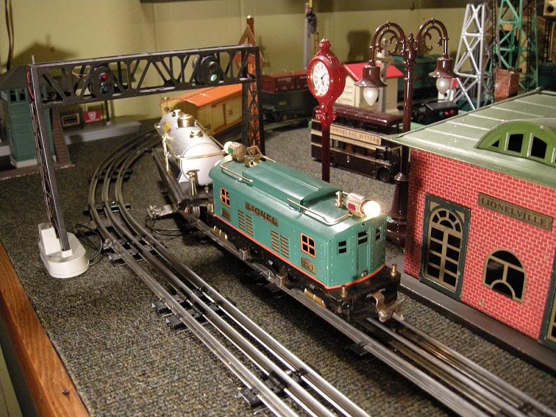 Lionel 253 electric locomotive
