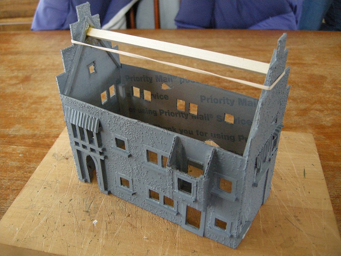 Fortified house straighten