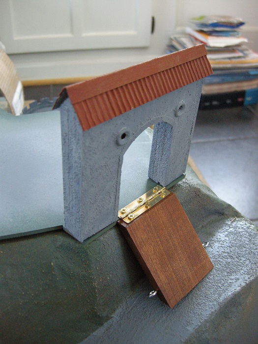 Hinged drawbridge